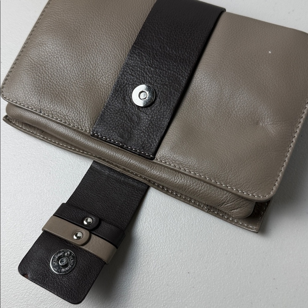 Guy Laroche Designer Leather Crossbody Bag Beige‑Grey and Dark Brown - Picture 7 of 16